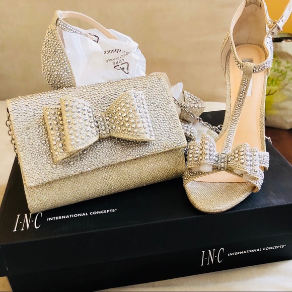 Size 8.5 new with box - Picture 1 of 3